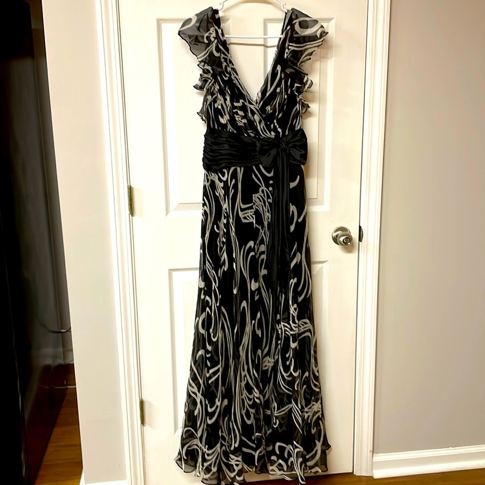 Tadashi collections size 10 black and white , maxi dress.